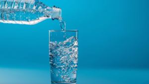 Diferença entre água mineral e água potável