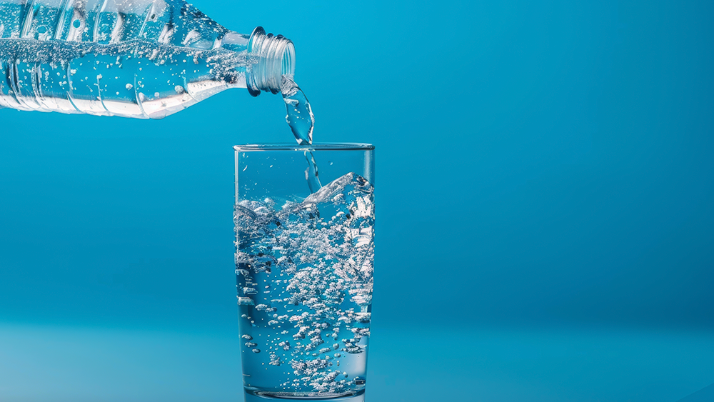 Diferença entre água mineral e água potável